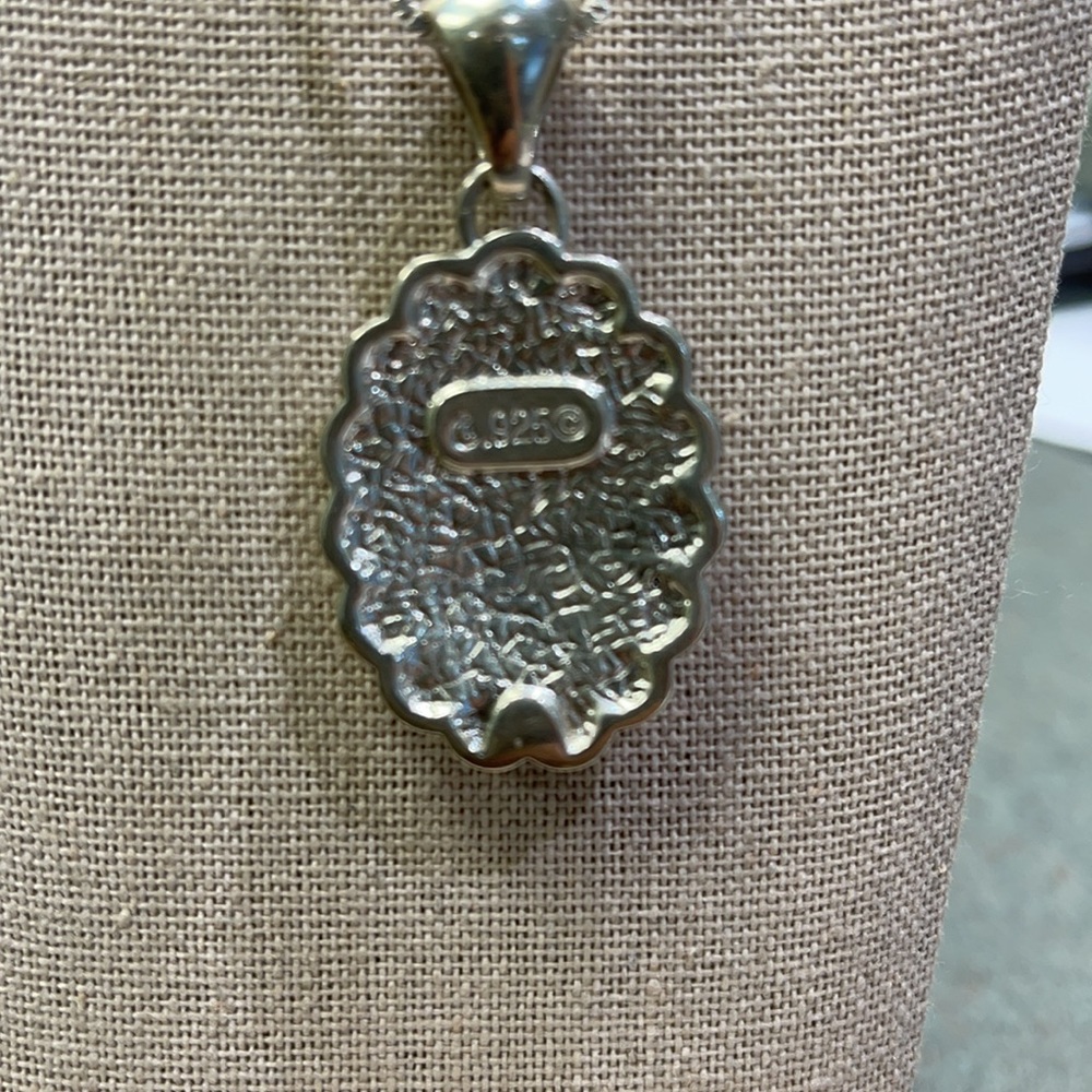 Pendant - Picture 3 of 3